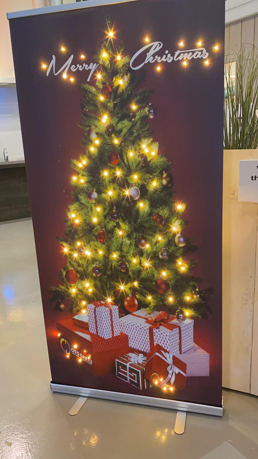 Kerstboom Banner met licht Cito Dartli